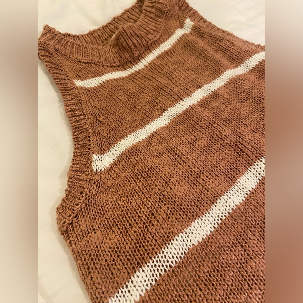 small knitted tank!